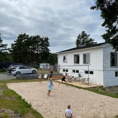 Dom wakacyjny Summerhouse In South Of Norway With Privat Boat House. *