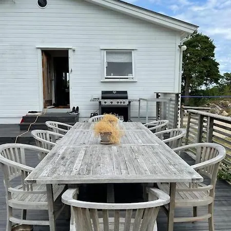 Summerhouse In South Of Norway With Privat Boat House. Dom wakacyjny